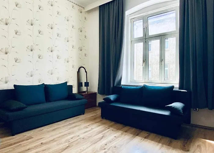 Comfy 3br In Prime Location *