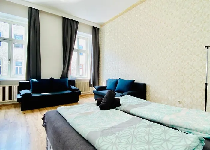 Comfy 3br In Prime Location *