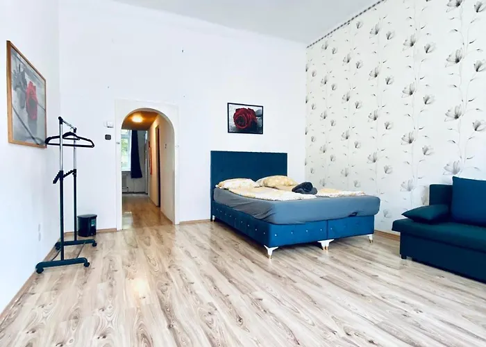 Comfy 3br In Prime Location *