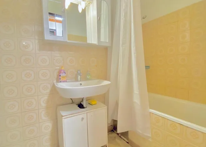 Comfy 3br In Prime Location Wenen